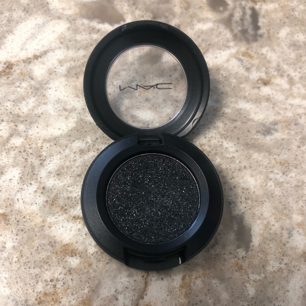 MAC Cosmetics Eyeshadow Black Tied
